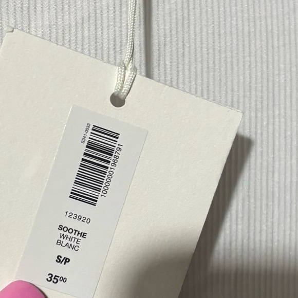 NWT Aritzia the group soothe tshirt - Picture 4 of 4